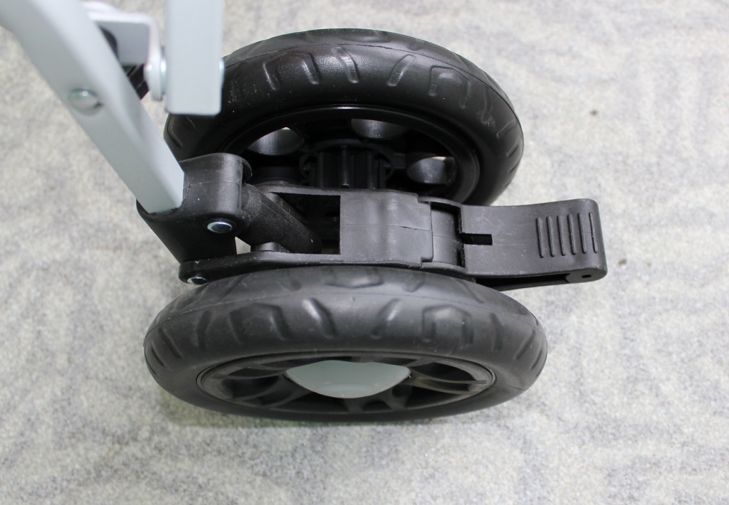 коляска пегас для детей с дцп_стояночные тормоза (1).JPG